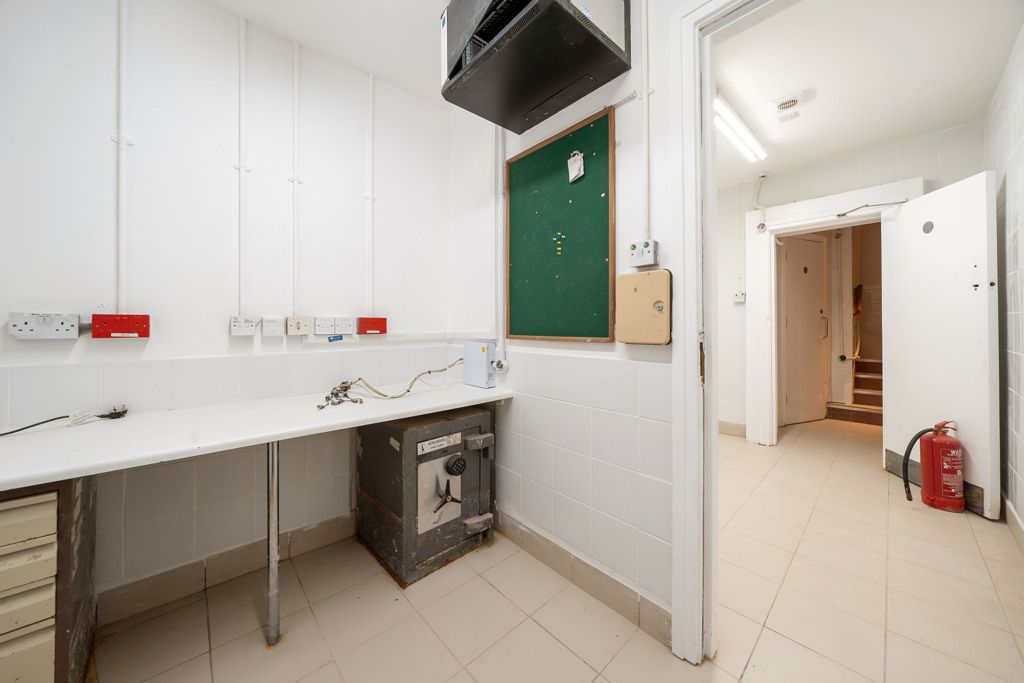 Property photo 2 of 6 Photo 1