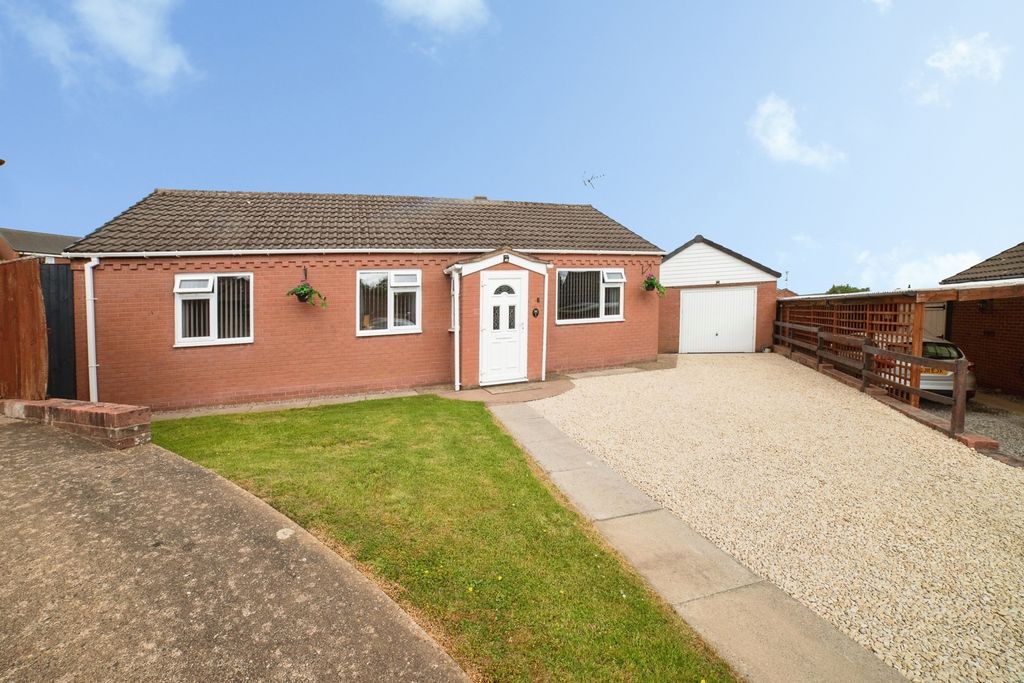 Property photo 1 of 18 Front