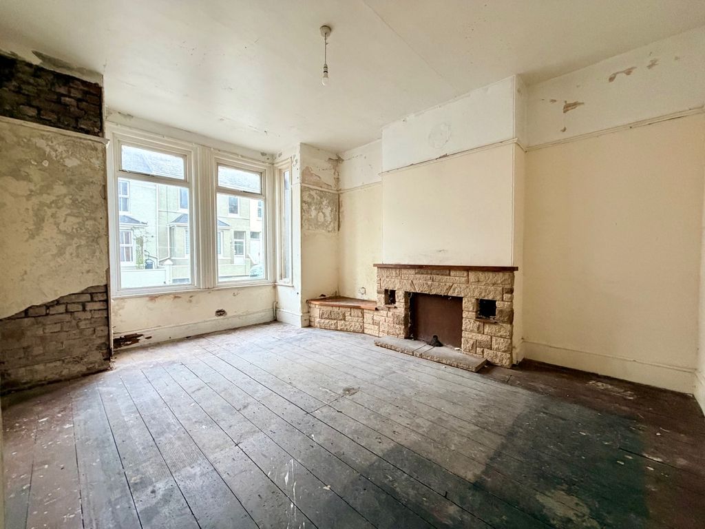 Property photo 2 of 12 Img_2050