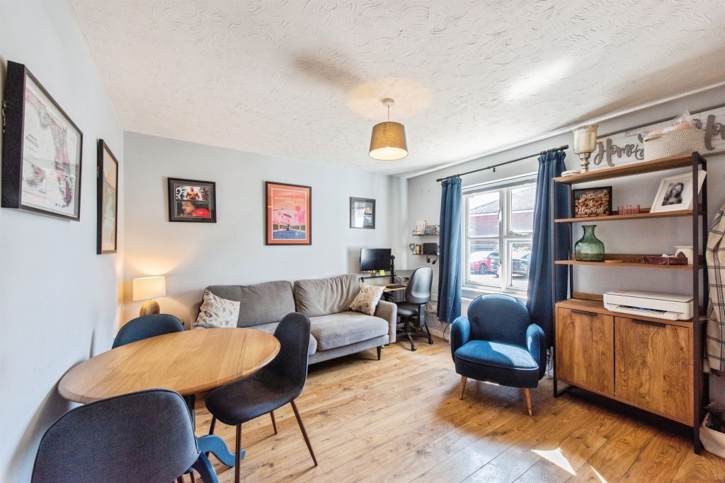 Property photo 2 of 14