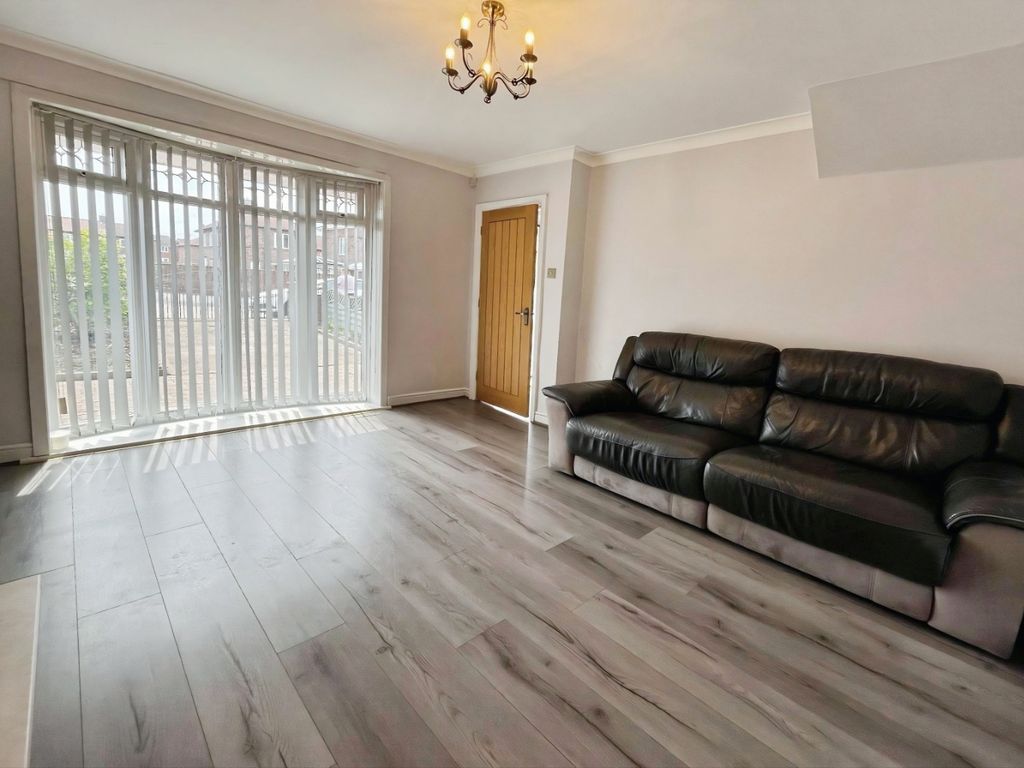 Property photo 3 of 17 5199562