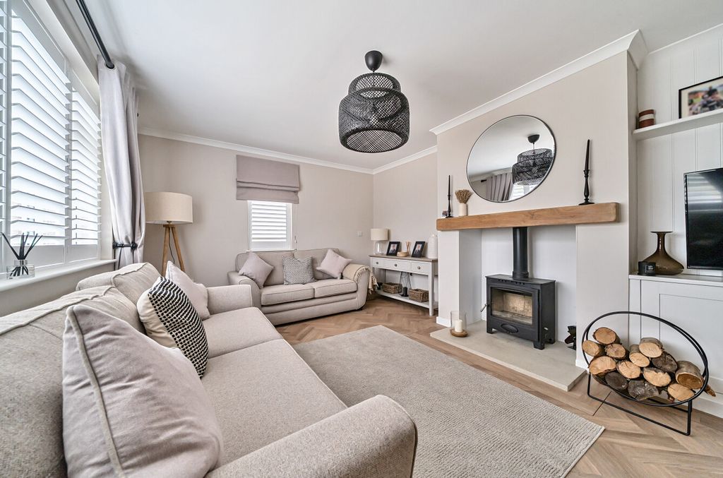 Property photo 3 of 28 1342087-17-68A33A...
