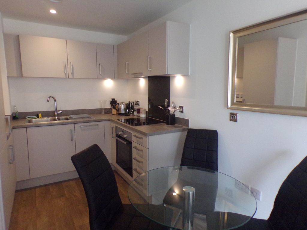 Property photo 3 of 8 Dining Area