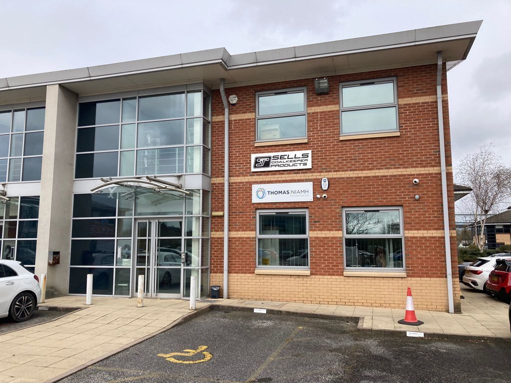 Property photo 1 of 9 Photo 8