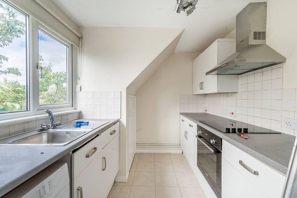 Property photo 2 of 5