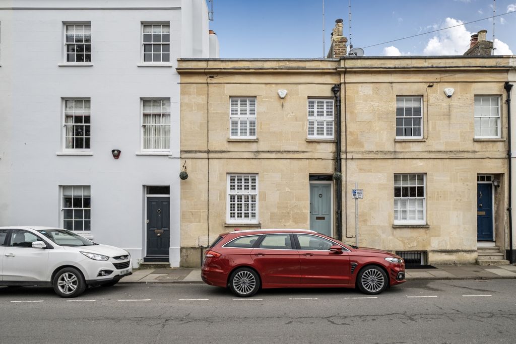 Property photo 1 of 21 1432403-1-69c2d20...