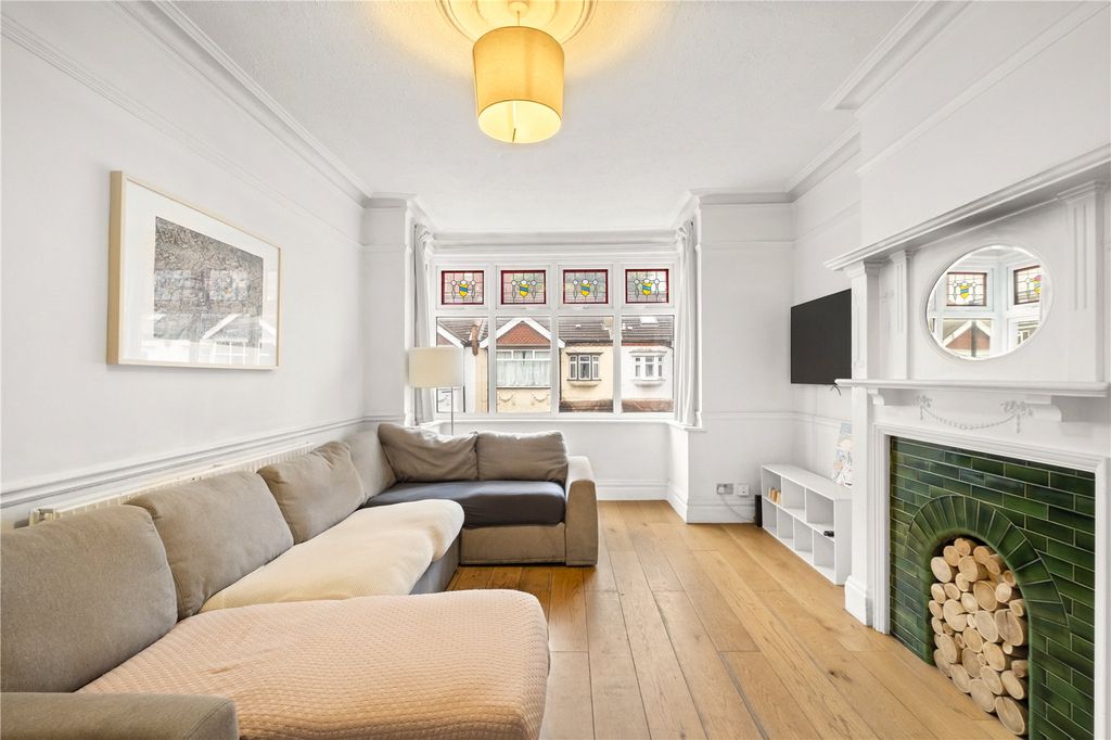 Property photo 3 of 25 Reception