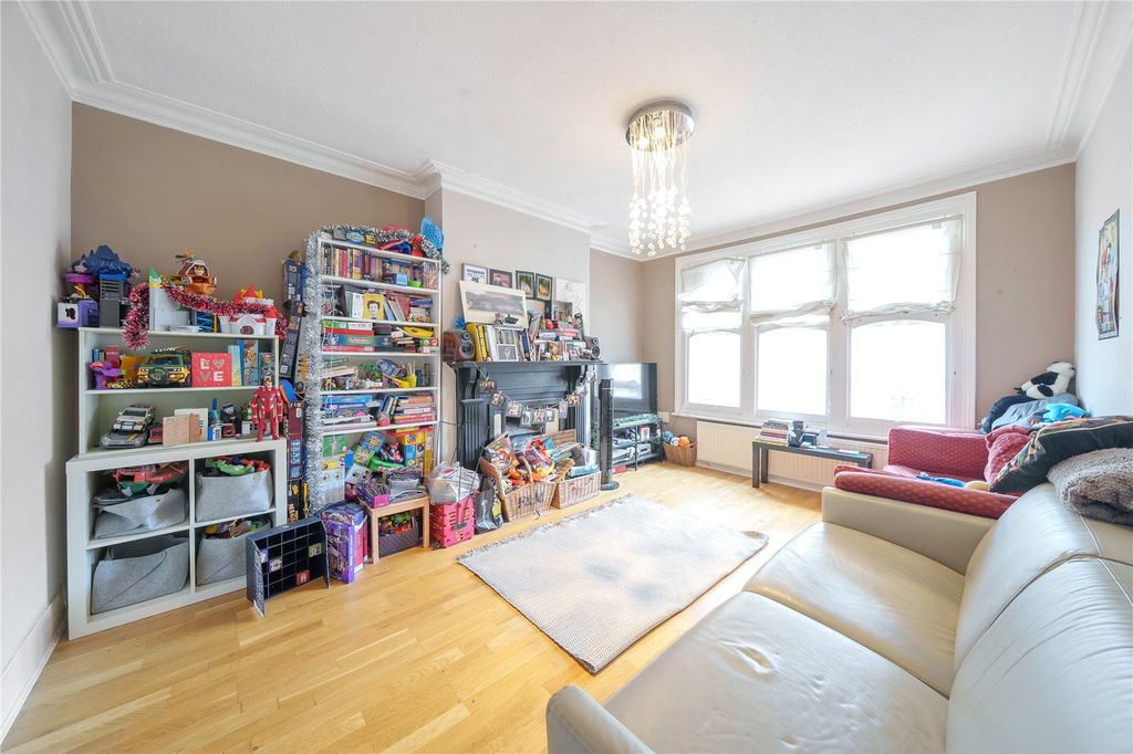 Property photo 2 of 12 Picture No. 17