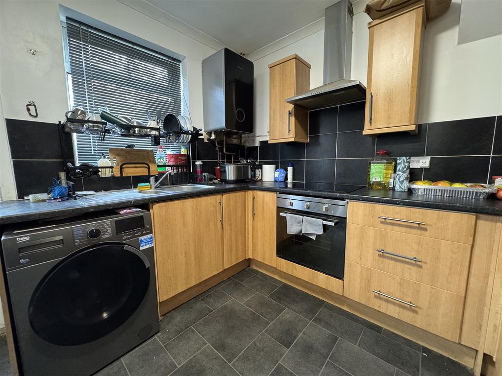 Property photo 2 of 17 Photo 12-11-2025, 11 59 31.Jpg