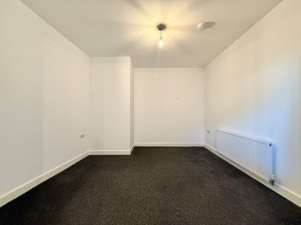 Property photo 2 of 6 Living Area