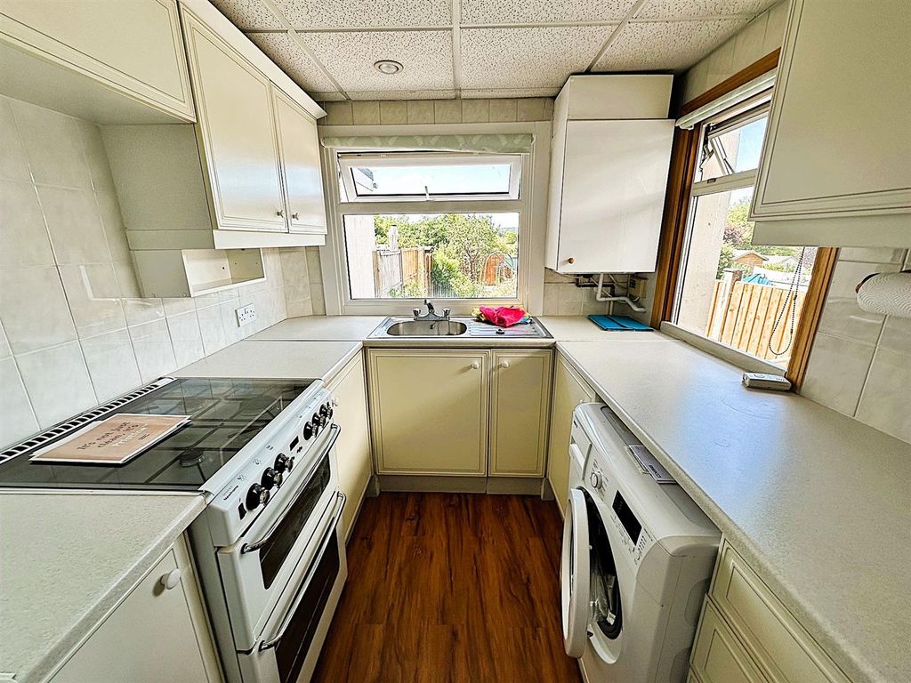 Property photo 3 of 11 5.Jpg