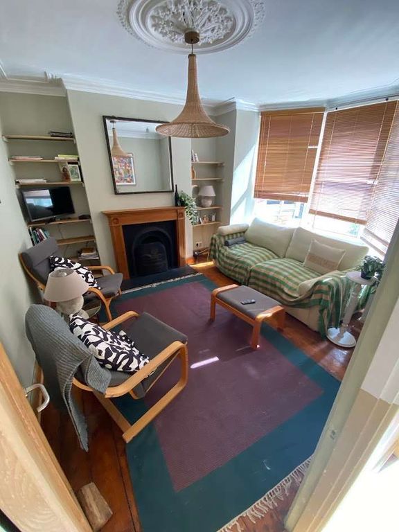 Property photo 1 of 2