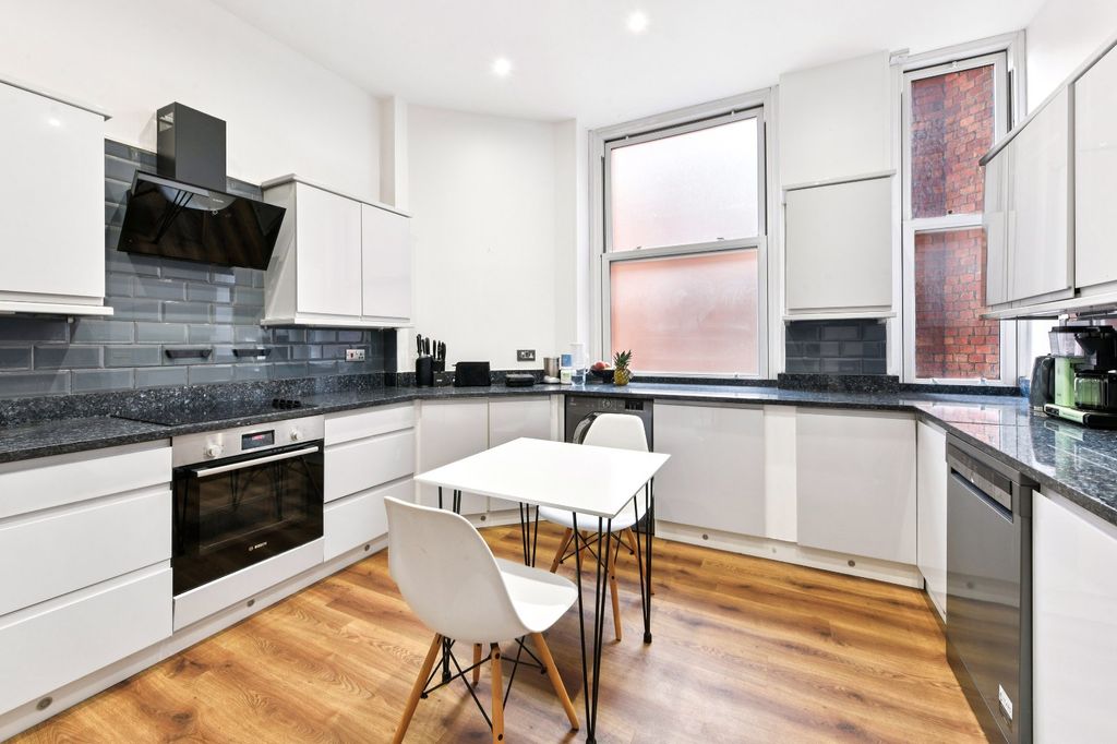 Property photo 2 of 17 Kitchen