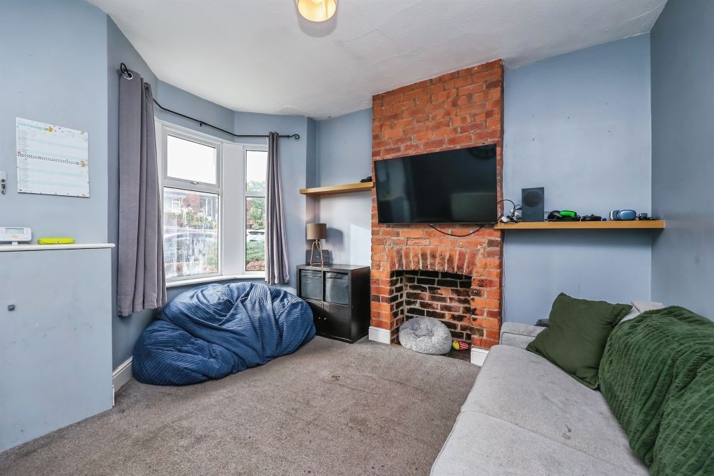 Property photo 2 of 17