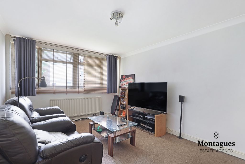 Property photo 2 of 12 Photo 1