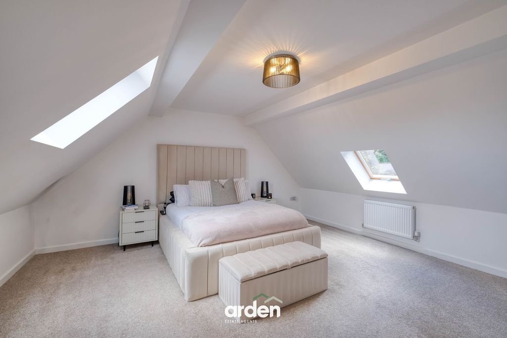 Property photo 3 of 19