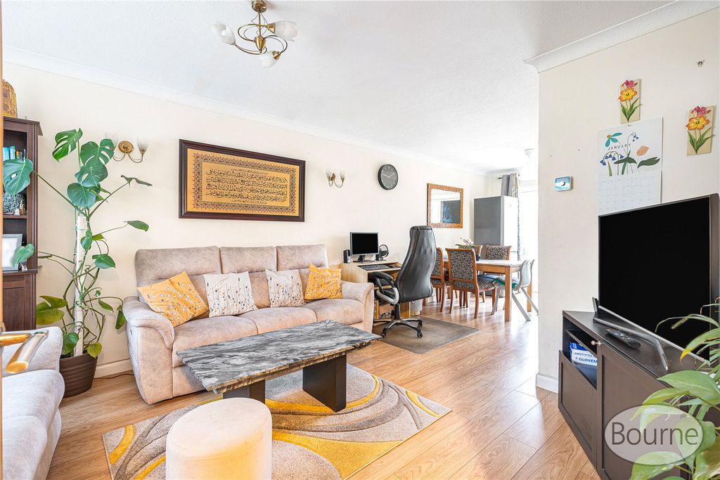 Property photo 3 of 21 Picture No. 14