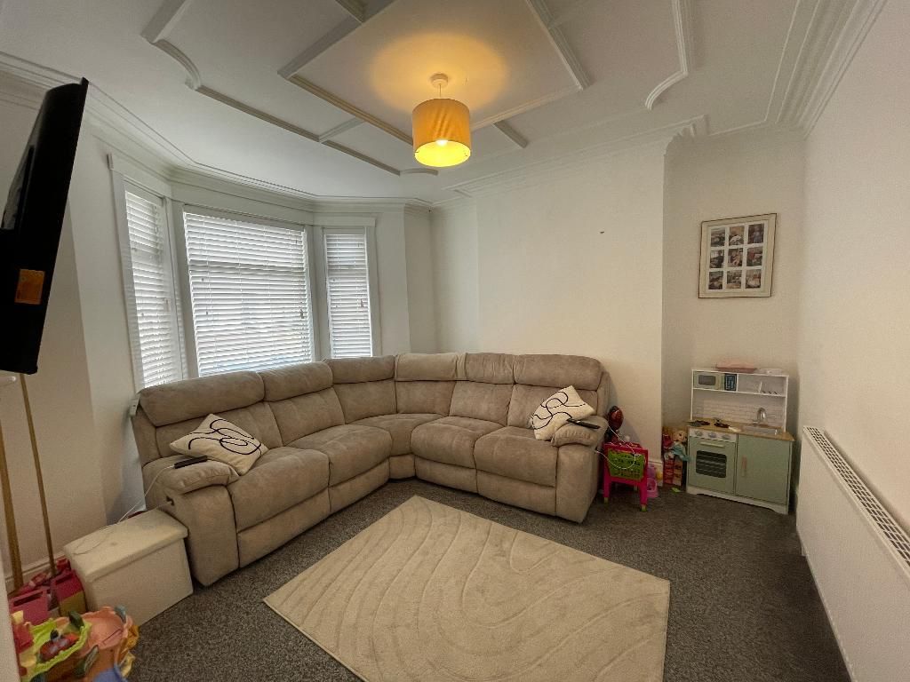 Property photo 2 of 13 Lounge