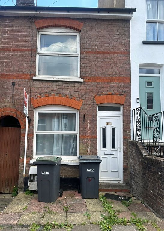 Property photo 1 of 6