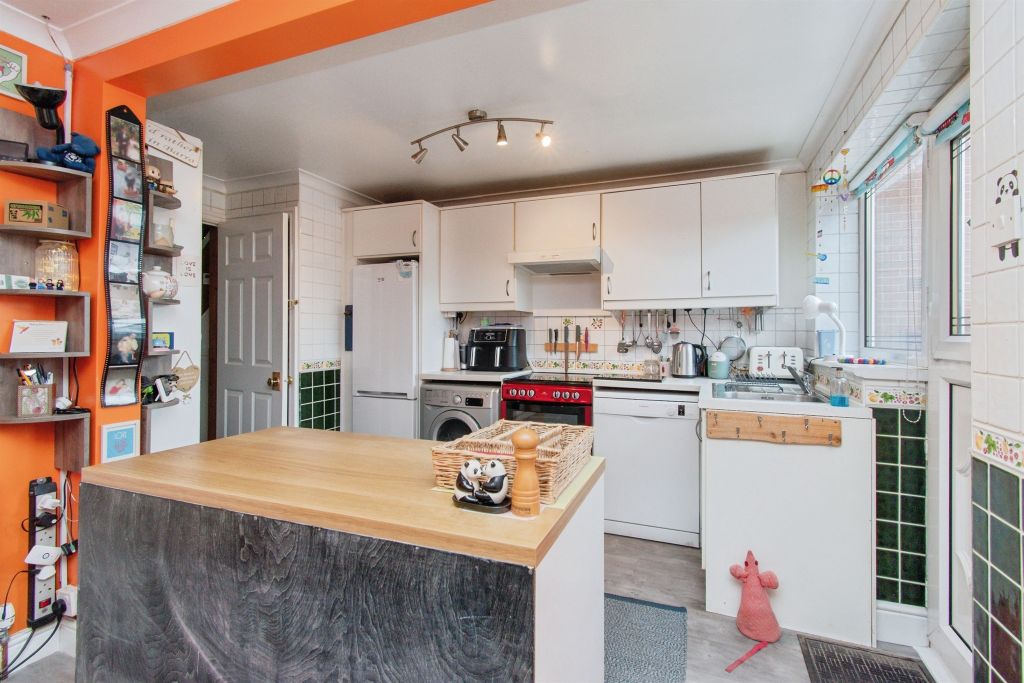 Property photo 3 of 14