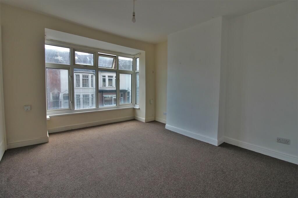 Property photo 2 of 9 Image