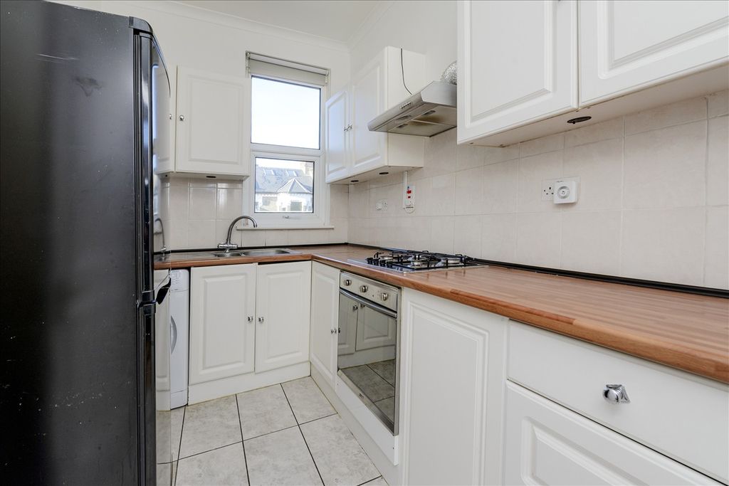 Property photo 3 of 5