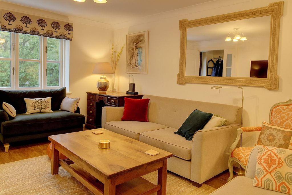 Property photo 2 of 24 Living Room