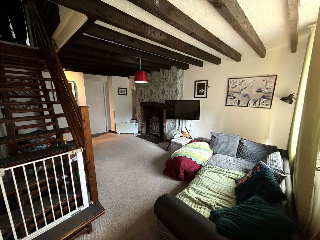 Property photo 2 of 12 Picture No. 16