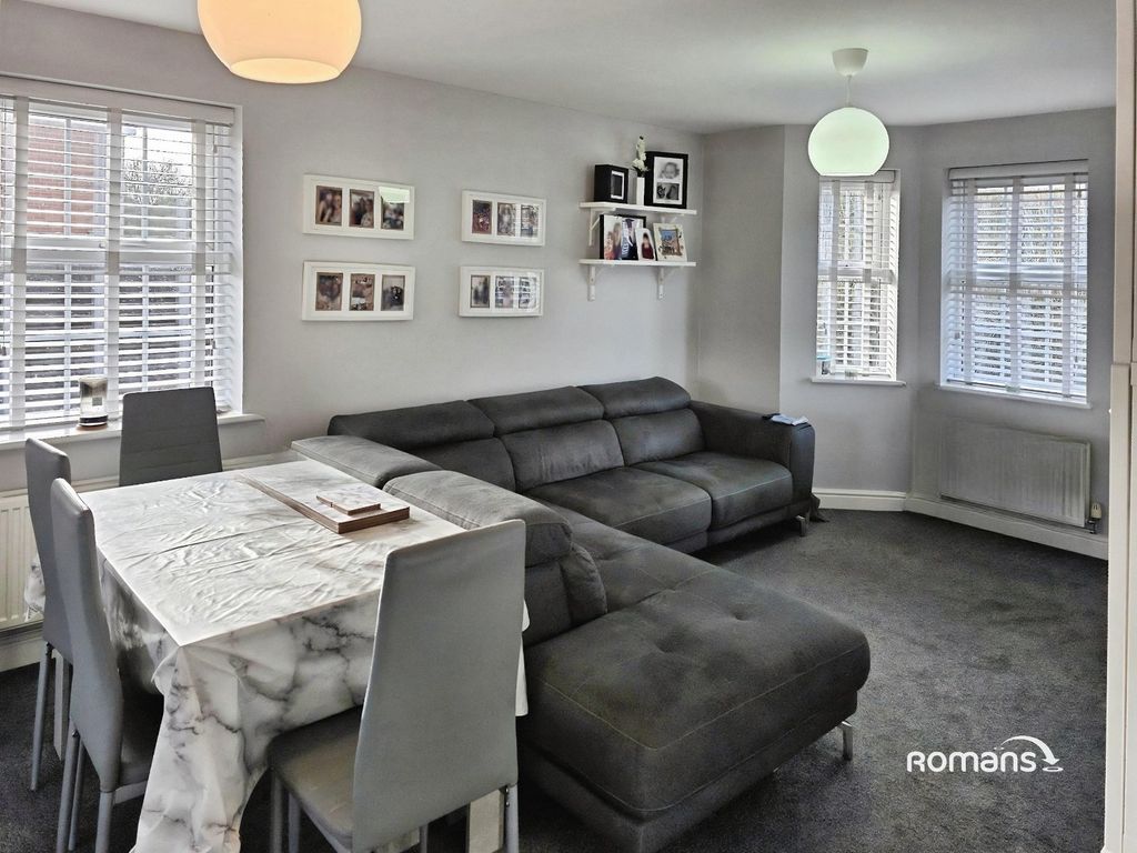 Property photo 2 of 9 Picture No. 18