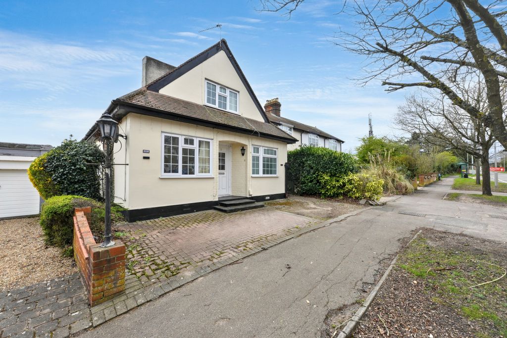 Property photo 2 of 26 491 Goffs Lane, Goffs Oak, Waltham Cross En7 5Hh