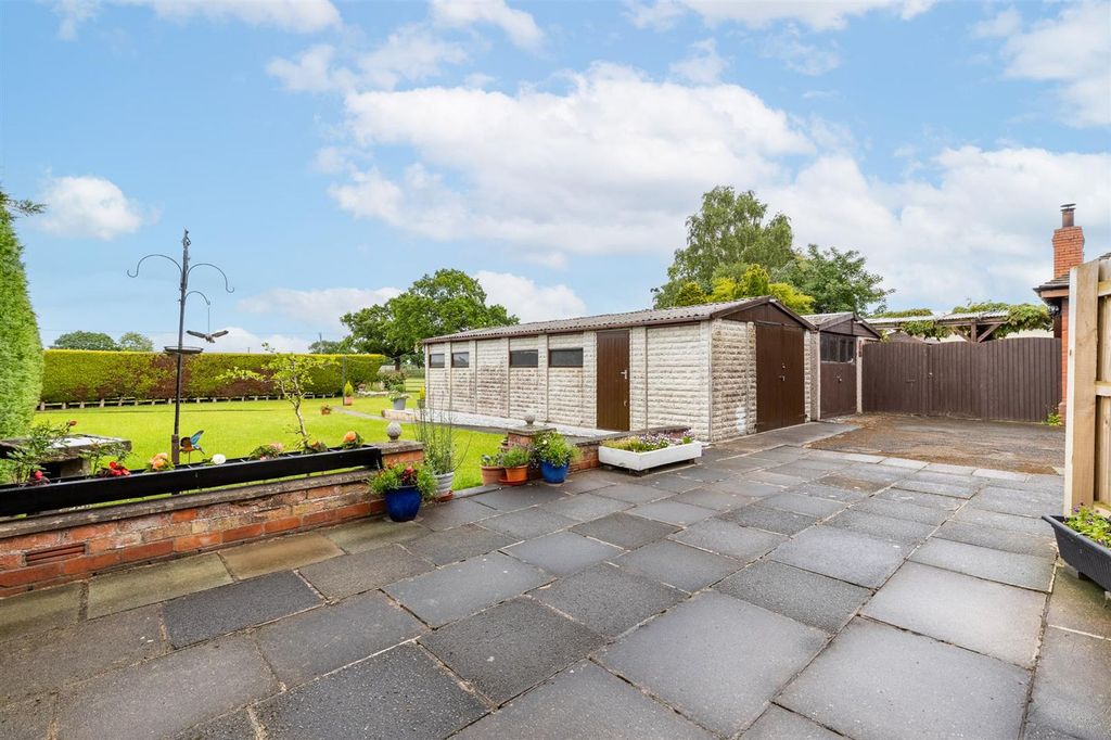 Property photo 3 of 21 Cherrytrees-21.Jpg