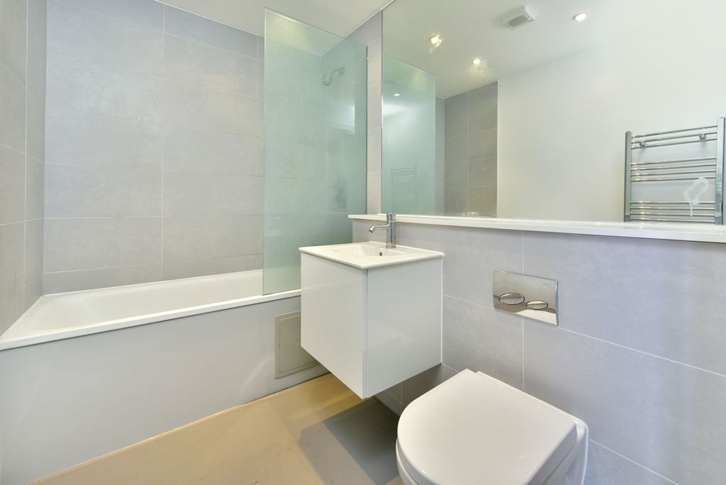 Property photo 1 of 5