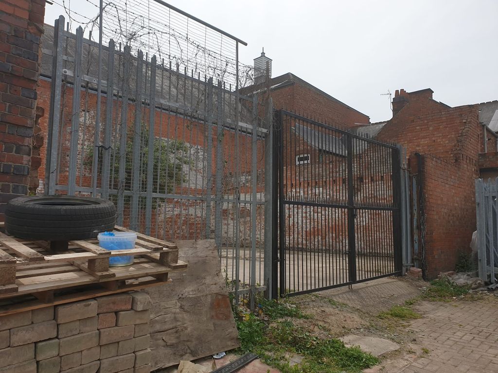 Property photo 2 of 6