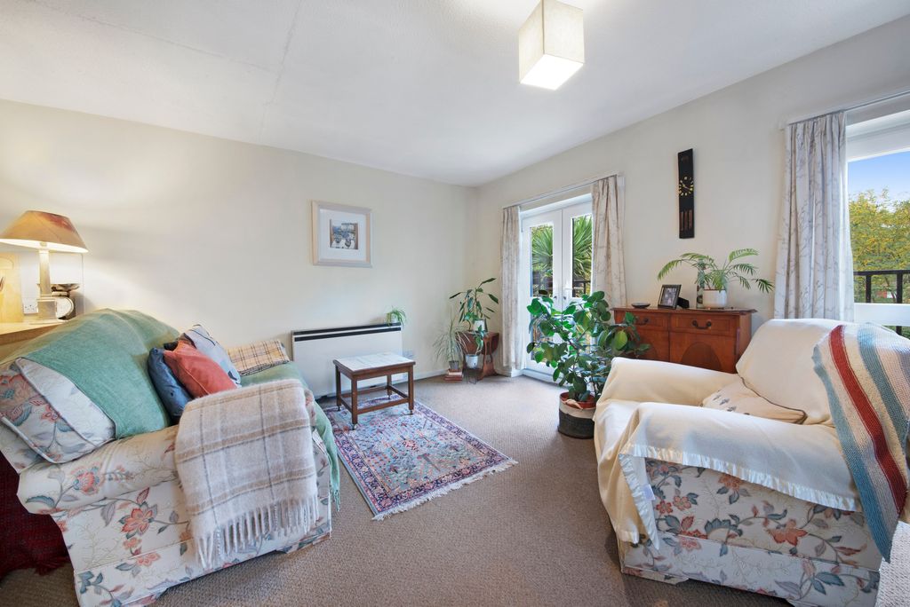 Property photo 3 of 10