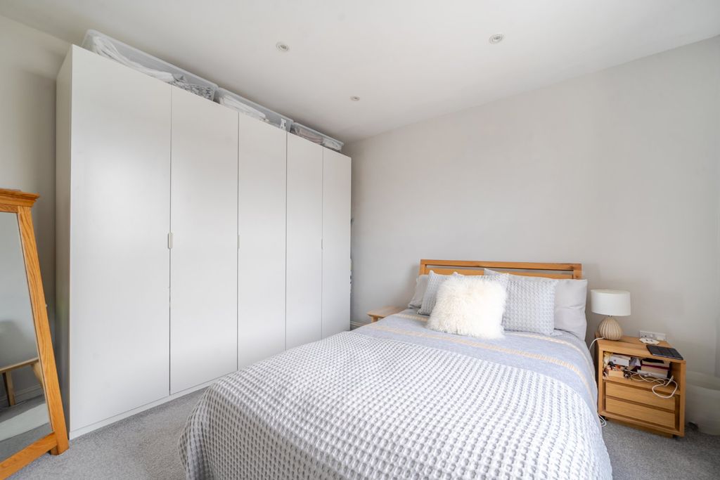 Property photo 3 of 8 Picture No. 05