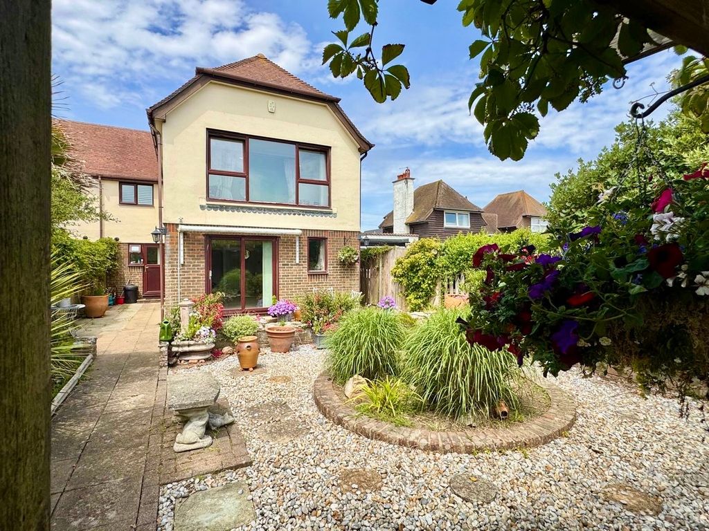 Property photo 1 of 25