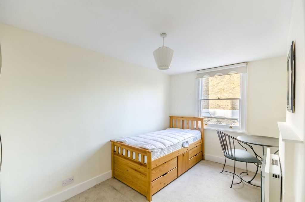 Property photo 1 of 4