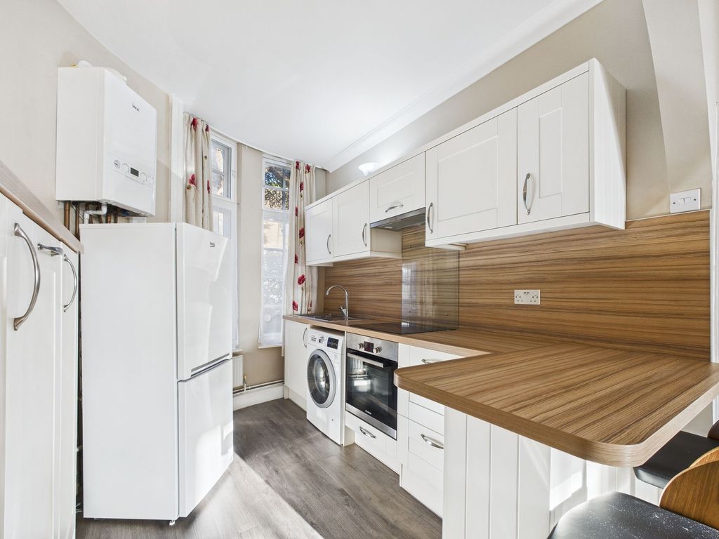 Property photo 3 of 18