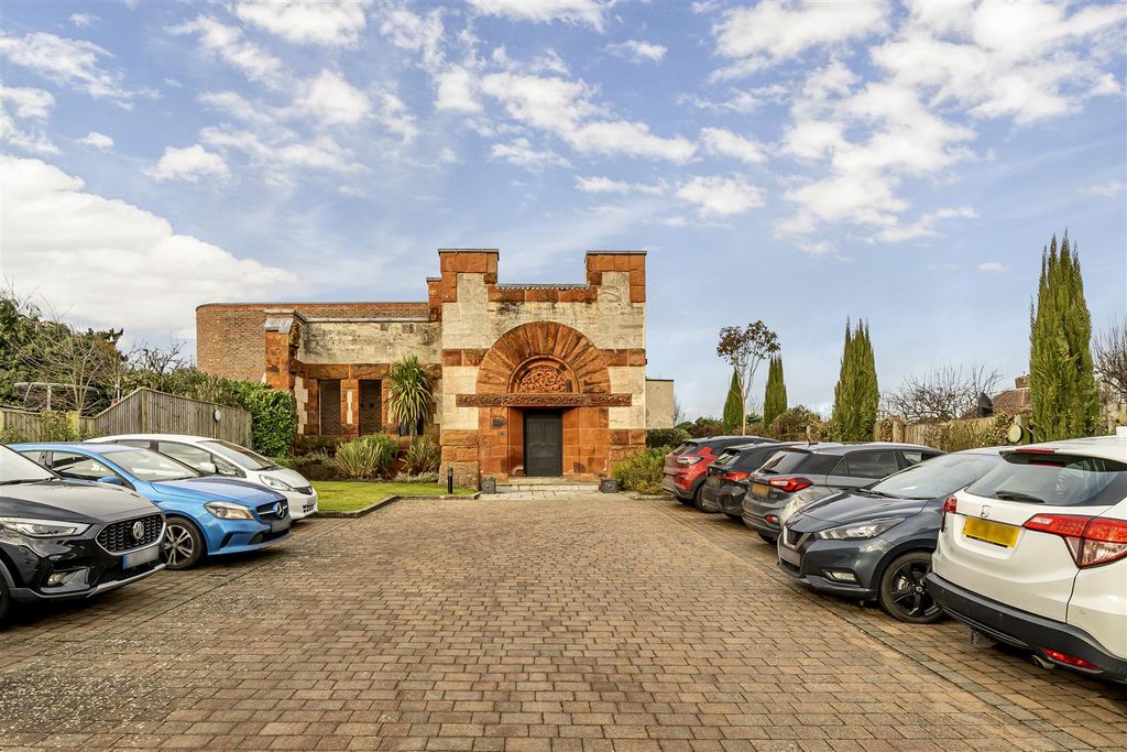 Property photo 1 of 15 Exterior:
