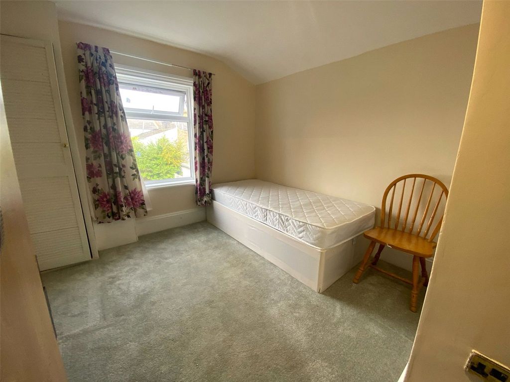 Property photo 1 of 10 Picture No. 06