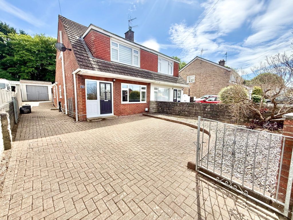 Property photo 1 of 26
