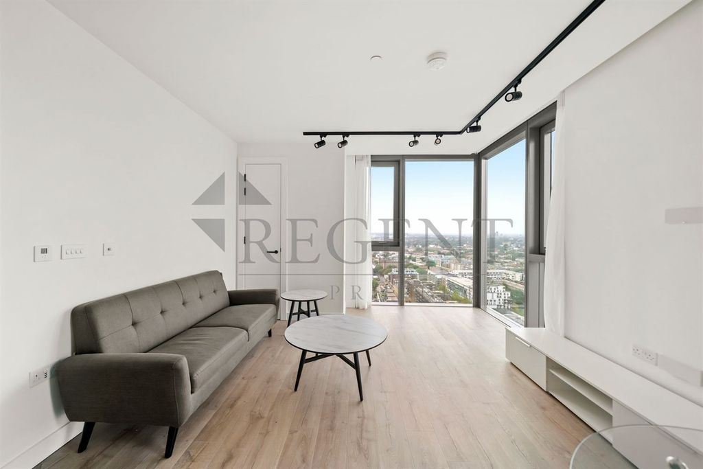 Property photo 2 of 15 Reception