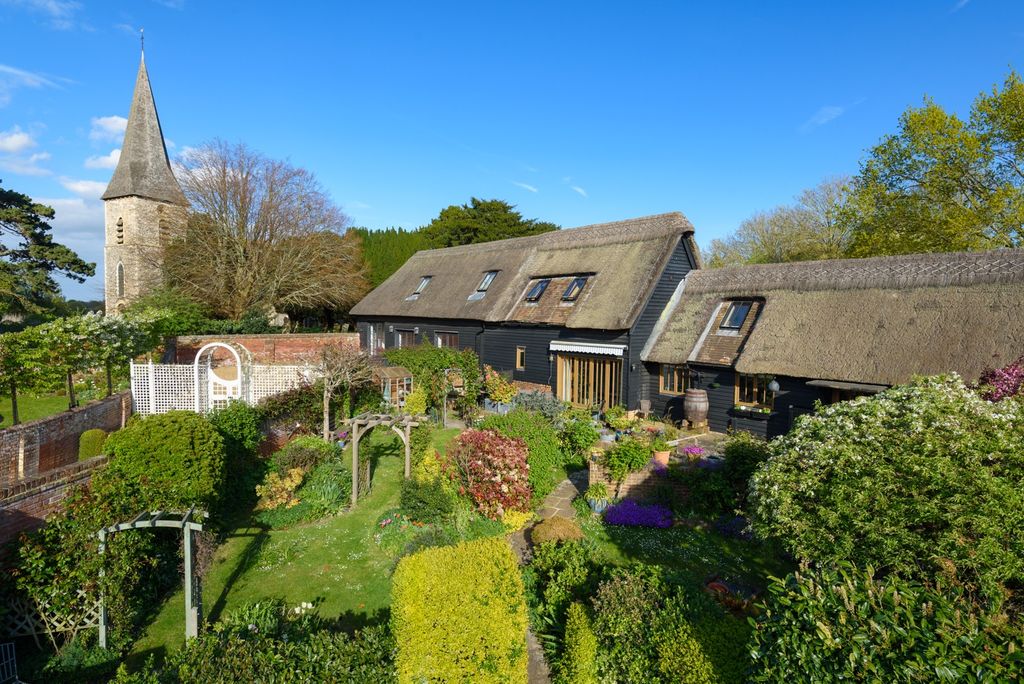 Property photo 2 of 27 5077437