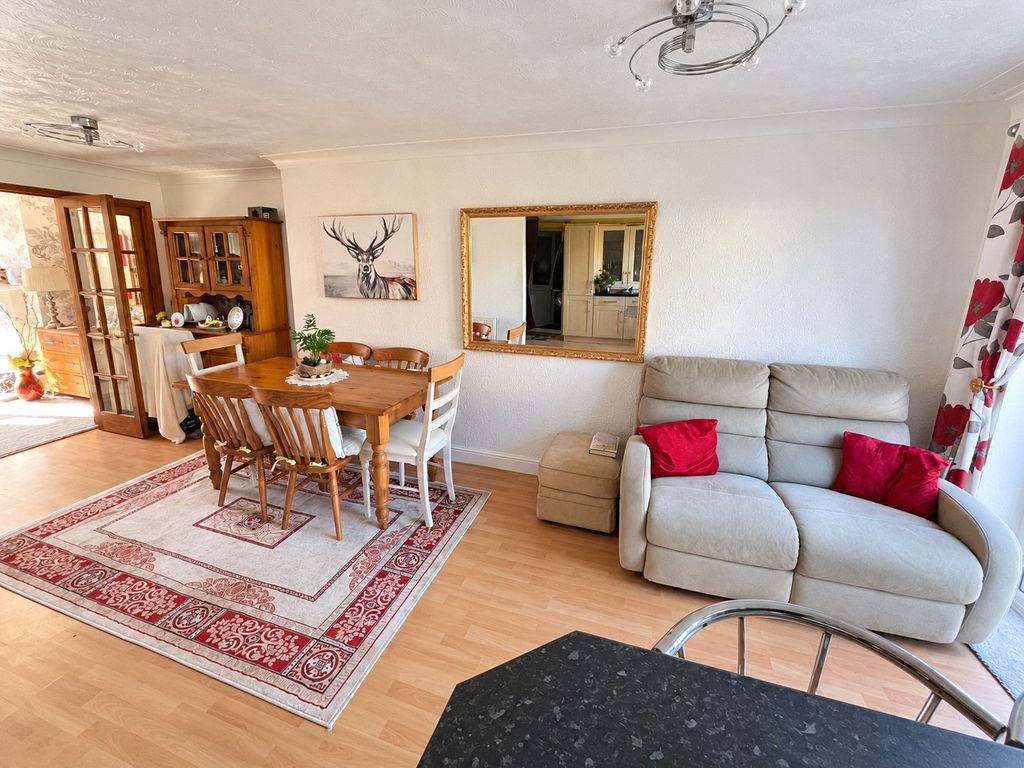 Property photo 3 of 13 Dining Area