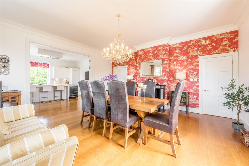 Property photo 3 of 26 Image