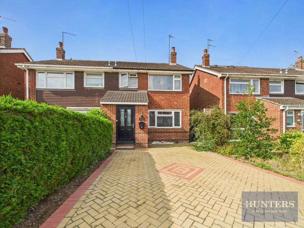 Property photo 1 of 12 Cam02256G0-Pr0388-Still014.Jpg