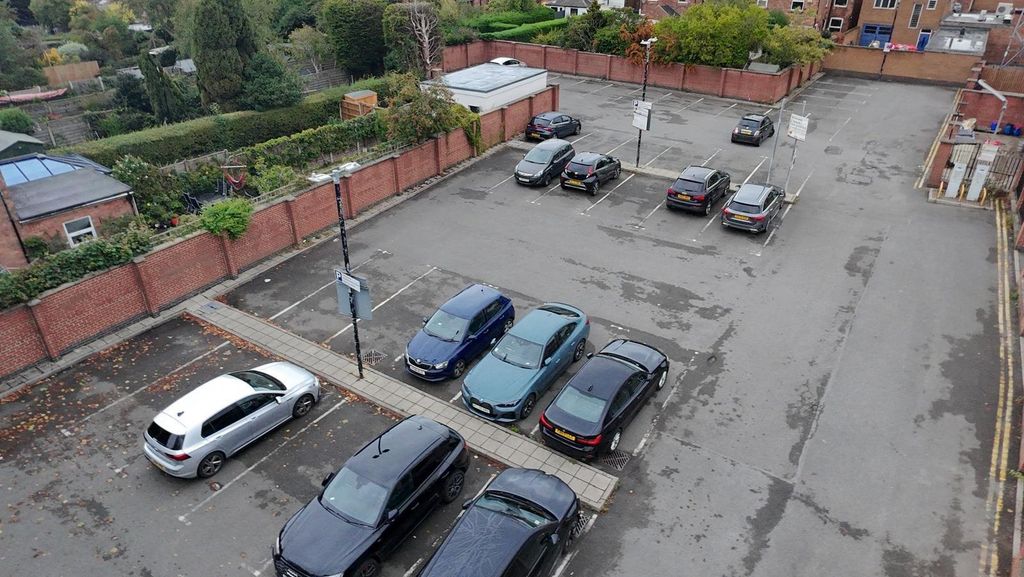 Property photo 3 of 5 9d7A58F2-A025-435F-997A-94131d4A5A1c.Jpg