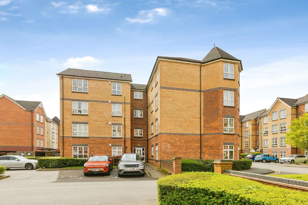 Property photo 1 of 10 Front