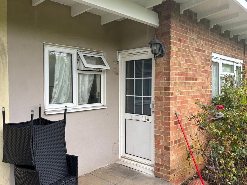 Property photo 3 of 12