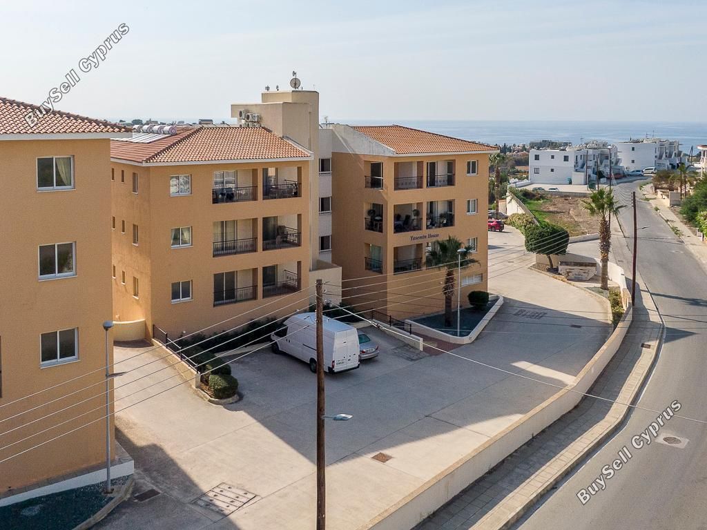 Property photo 3 of 28